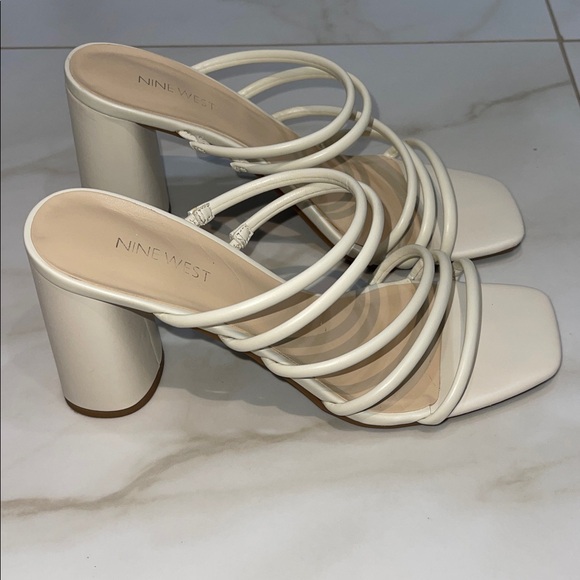 Women's Nine West Ivory Strappy Heels Size 10 - Picture 5 of 10